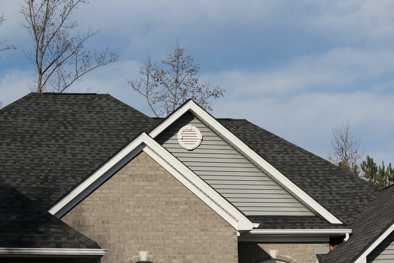 Pros And Cons Of Shingle Roofing - Allegiant Roofing | Cincinnati | Dayton